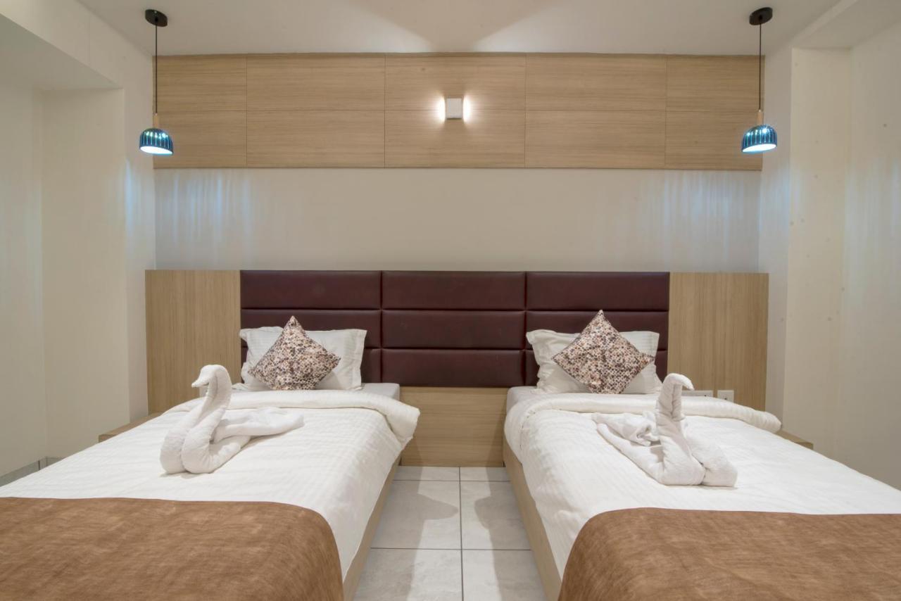 Hotel Silvera Grand อาเมดาบัด ภายนอก รูปภาพ